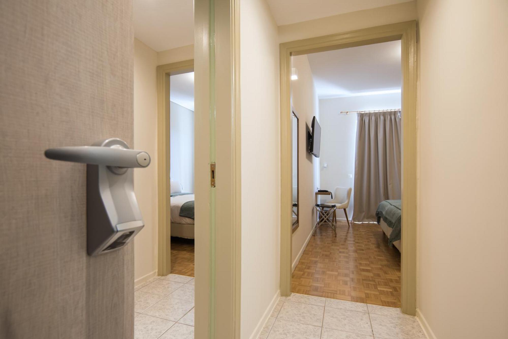 V Hotel Дельфы Экстерьер фото