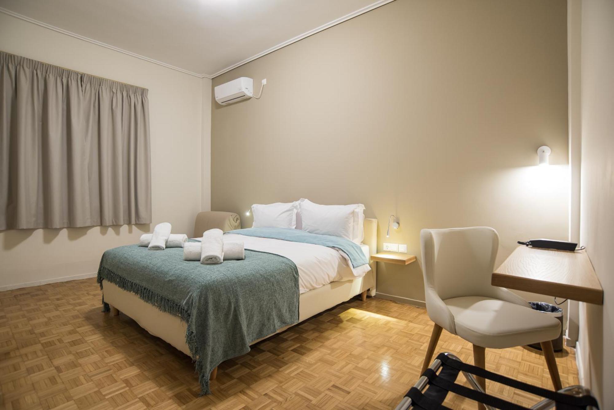 V Hotel Дельфы Экстерьер фото