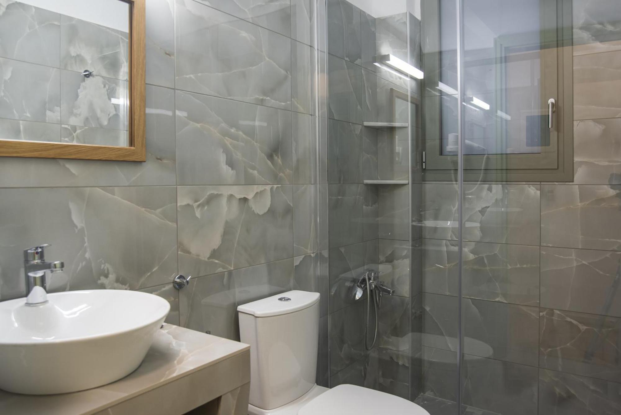 V Hotel Дельфы Экстерьер фото