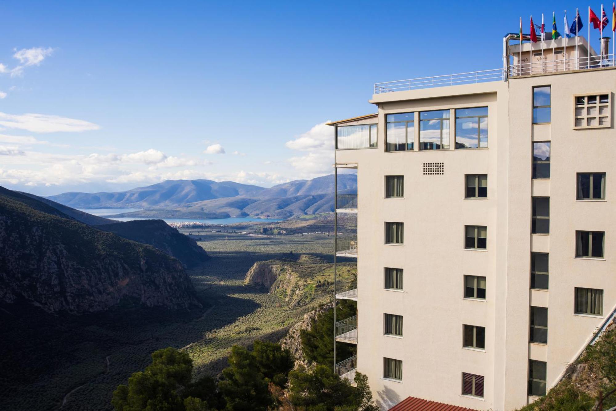 V Hotel Дельфы Экстерьер фото